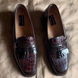 Bostonian Men’s Burgundy Croc-Embossed Tassel Penny Loafers
